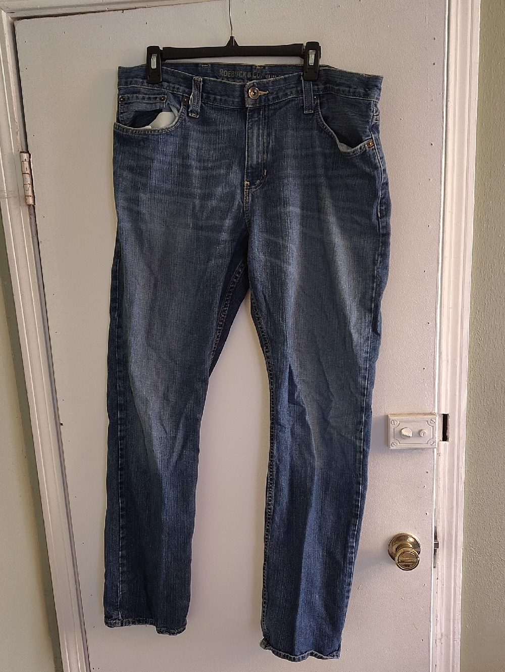 Roebuck & Co  Slim Straight Jeans